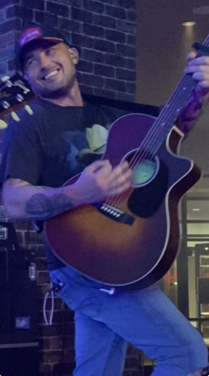 stephmg0071's tweet photo. Canโt wait to see this fantastic guy back here on June 13 opening up for Alabama..
havenโt seen this funny and kind guy since June 2024 .. so needless to say Iโm excited ๐๐ป๐๐ป๐๐ป๐๐.. #michaelray https://t.co/pKgcqSVVuv