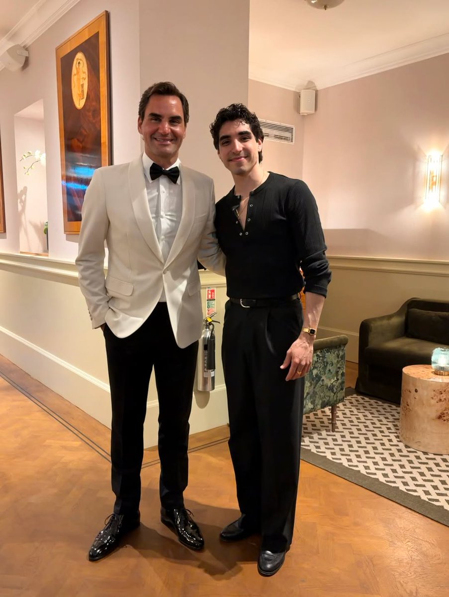 Dinora♥RF 🐐 tweet media