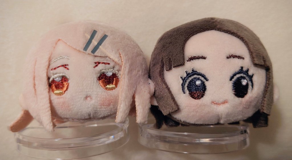 ゆっくりちなひろ（ぬいリング）
広ちゃん口がだいぶ片側によってるねぇ。千奈ちゃんはだいぶ栗だねぇ。