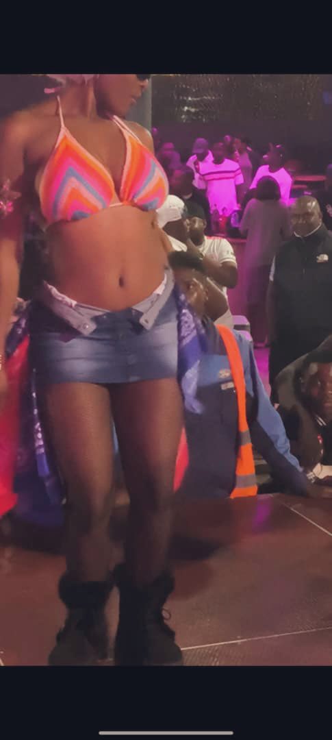 tapiwe4's tweet photo. Last night at The Space Platinum was nothing but vibes 🔥❤️
Thank you Chingola for the love, energy and support. Your girl had an amazing time on stage ✨🎤
#TheSpacePlatinum #ChingolaNights #LivePerformance #ZambianMusic #StageVibes #YourGirlPerformed #CopperbeltVibes https://t.co/P131EXlKMR