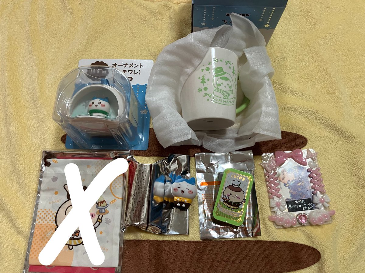 piyo_piyochan2's tweet photo. 【譲渡】ちいかわ マスコット 缶バッジ アクスタ エニマイ ココス 寿司 まじかる もぐもぐ ベビー サンリオ ベーカリー フワフワ 

譲▶︎ちいかわ ハチワレ うさぎ モモンガ カニちゃん くりまんじゅう ラッコ カブトムシ オデ

求▶︎定価＋送料

ALTをお読みください。
お気軽にお声掛けください https://t.co/ei3XLqciTq
