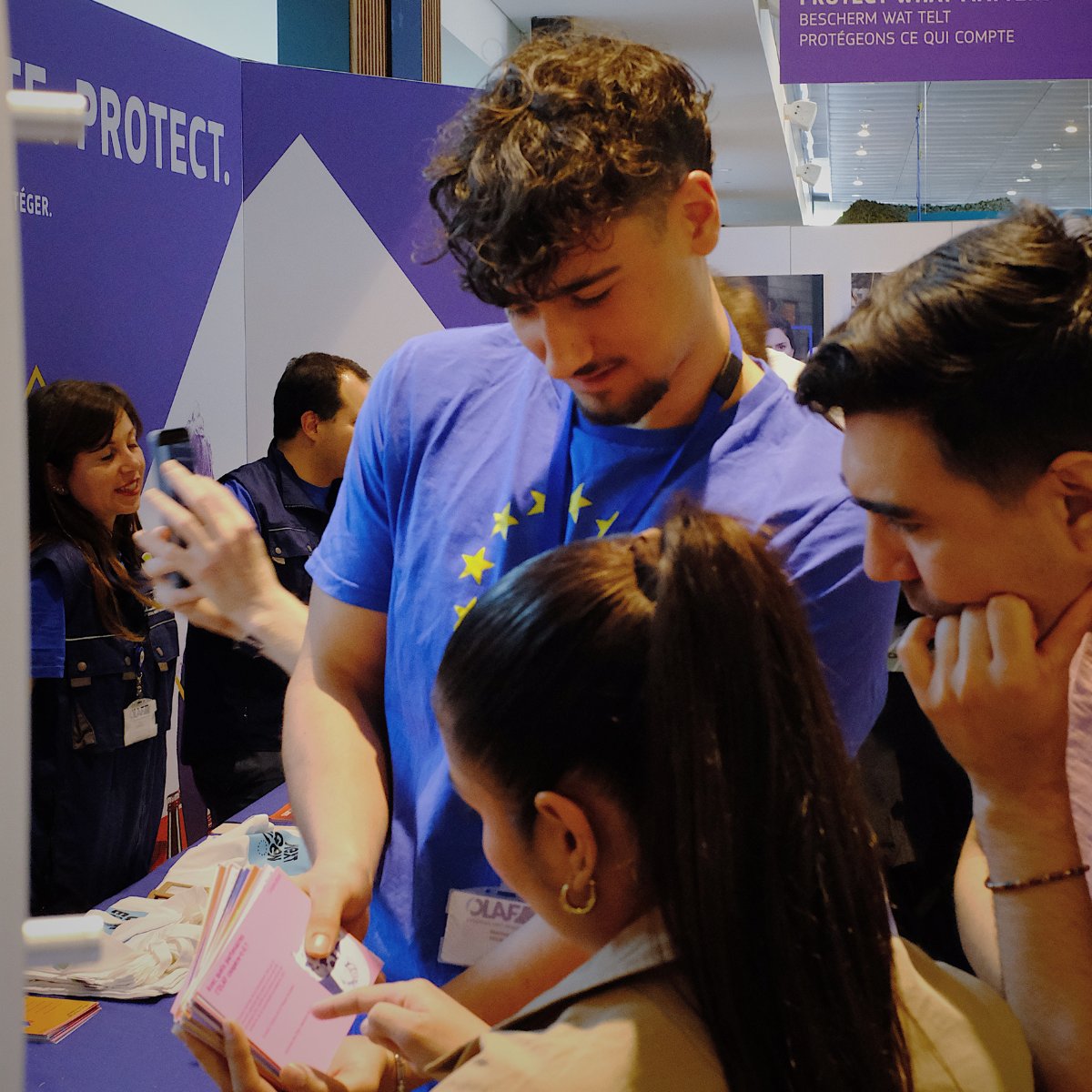 EU_Commission's tweet photo. And that’s a wrap!🎉
A day full of curiosity, exchanges and positive energy.
A big thank you to everyone who joined us yesterday for #EUOpenDay — it was a pleasure to celebrate Europe together! https://t.co/sUMycC4y9i