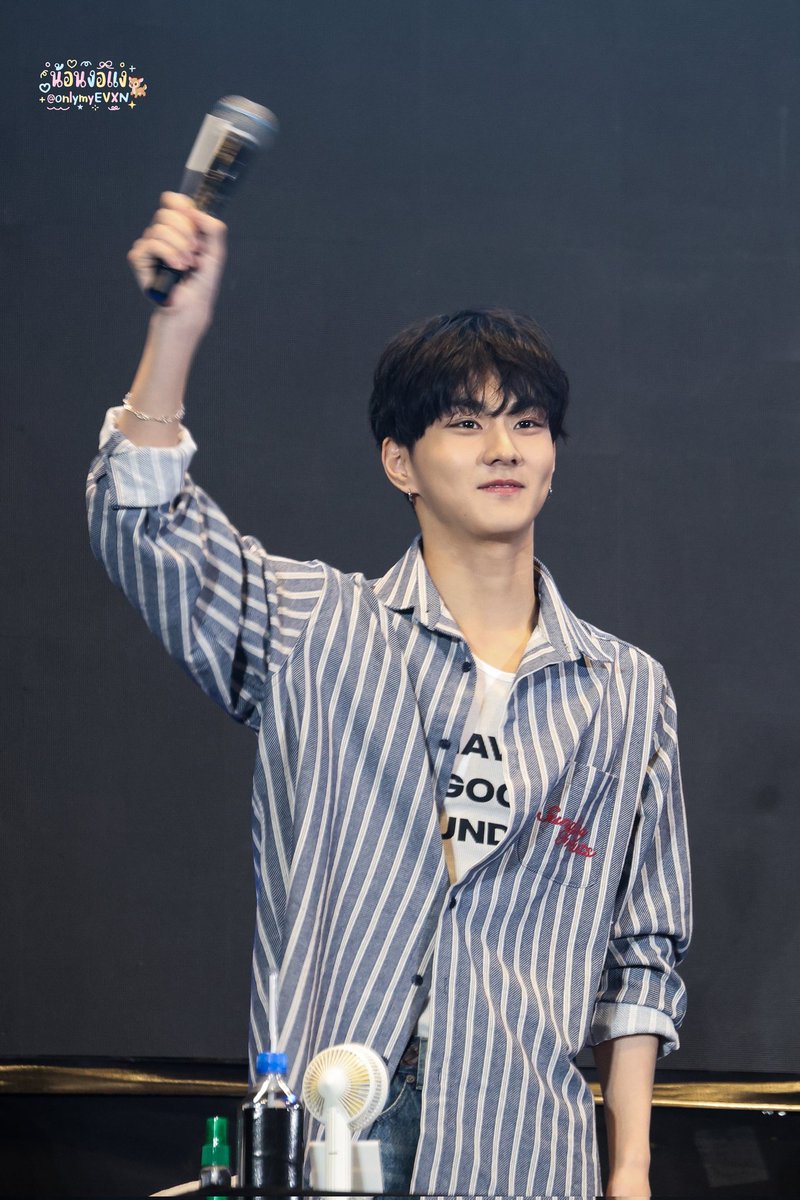 [260509] [JUNGWON] ENHYPEN Fansign in Thailand
🐱🐱🐱🐱

#JUNGWON #ENHYPEN #정원 #엔하이픈 #ShopeexEnhypen2026
