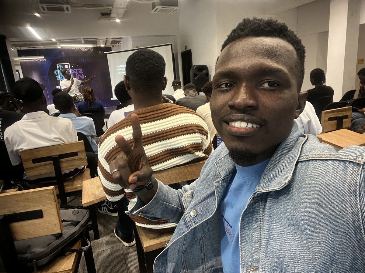 miraclemarcel_'s tweet photo. Startup Village 2.0 w/@SuperteamNG was honestly eye-opening for me.

Got into deep convos with devs and founders building around healthcare, data, and blockchain. One thing became very clear:

People are already building.

The space is moving fast. Ideas alone won’t be enough. https://t.co/43EnrfwVCt