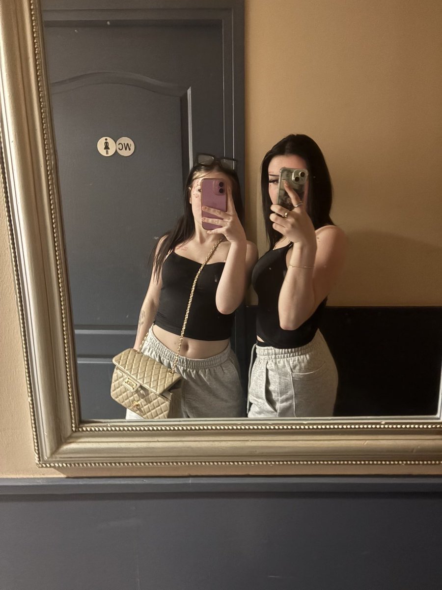 QueenWiitny's tweet photo. Volg @queenfloorx sukkels waar wacht je op? 😈 

FindomNL

Findom findomnl findombe fendom fendomnl tikkie tikkieslet spoiledbrat geldslaafje betaalslaaf paypig cashcow Feet feetworship moneyslave brat feetcontent tikkieslaaf humanATM https://t.co/QeMGNnJOL1
