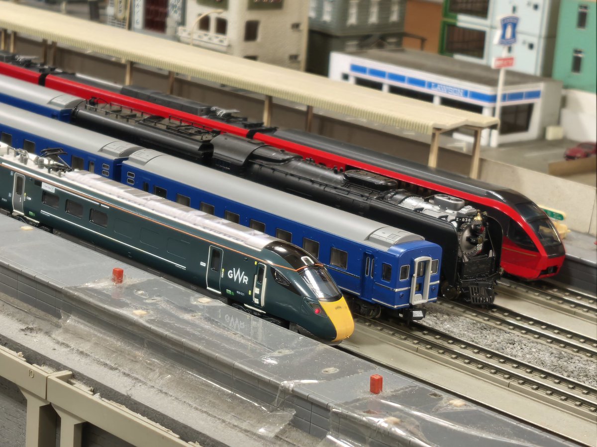 zyunasu's tweet photo. 水曜日に久し振りにNゲージを走らせに蘇我ポポン行ったので、その時の写真を https://t.co/wANaNE5TeR
