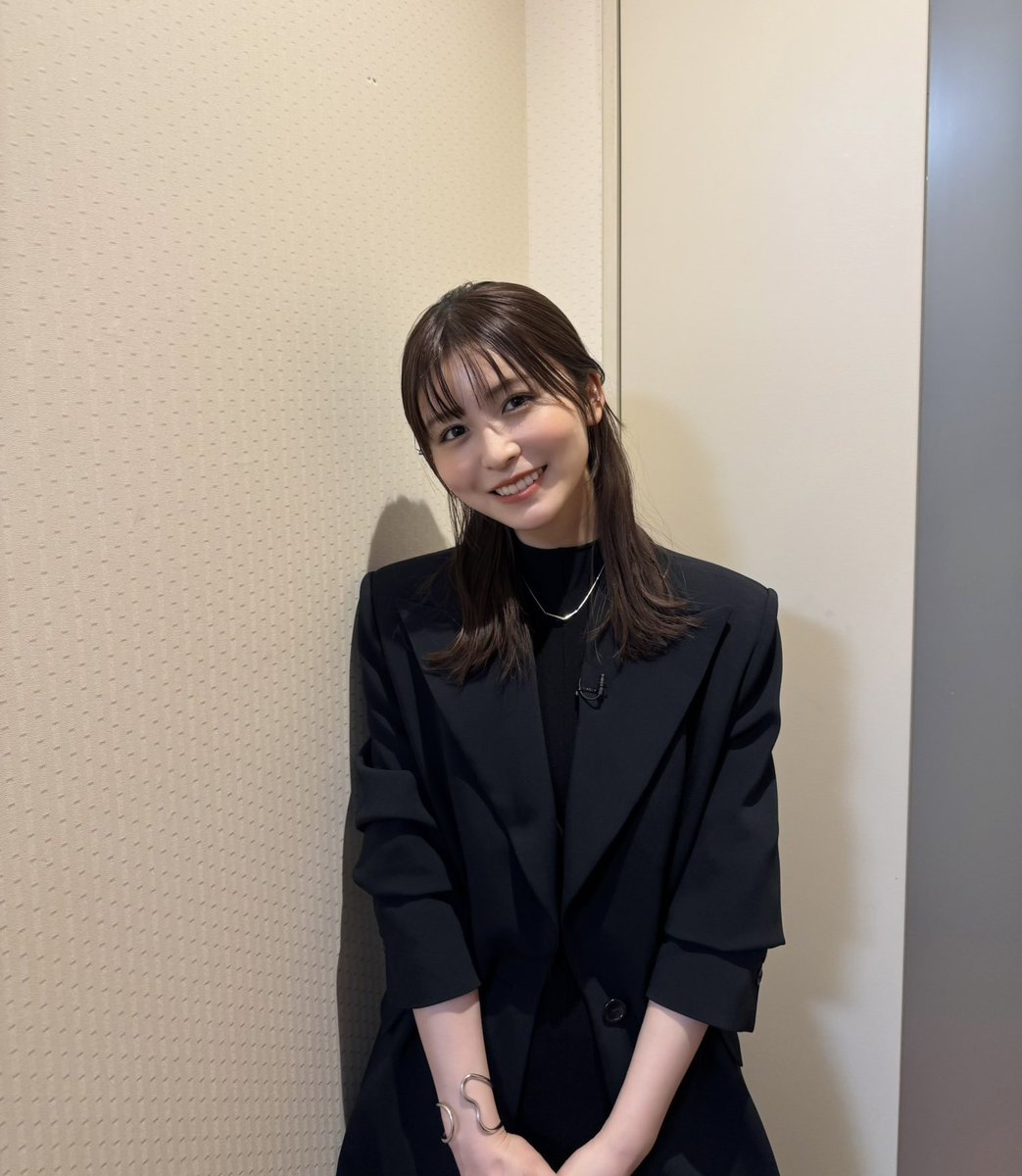 neruneruneru_27's tweet photo. 清く正しくなくてもいいと思います
みんな嫌なところもってる
妬み恨み僻み誰だってもってる

できることならそれを表に出さずに
それで良いんじゃないかなぁ

さて明日から本格的に日常にもどりますね！
思い通りにいかなくとも、
なるべく元気と笑顔は忘れずにね

気をつけていってらっしゃいませ！ https://t.co/9xEPqhnsOB