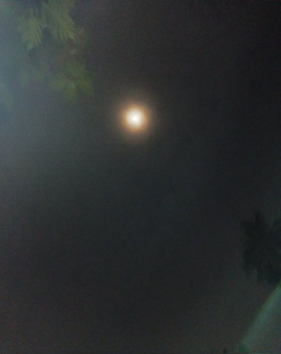 bulan empat tahun lalu🌕