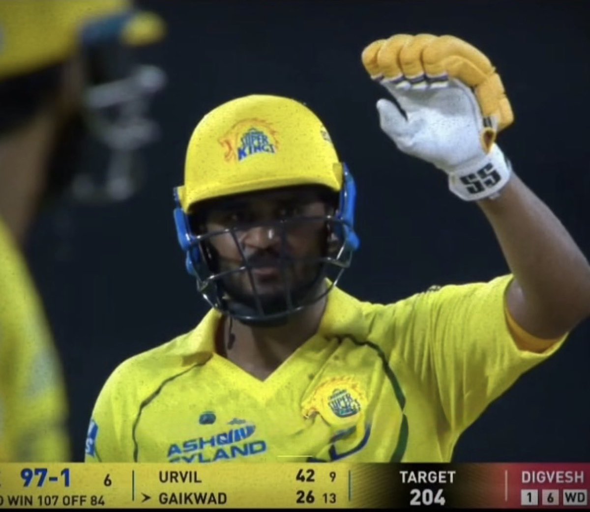 itssarika_'s tweet photo. Absolute destruction by Urvil patel 🔥 https://t.co/JrVjpiQXZL