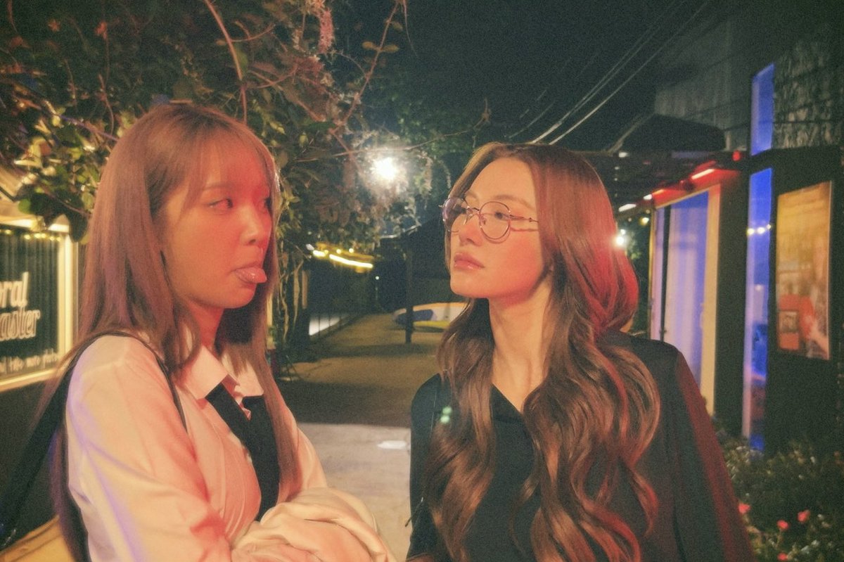 🦊🤪                                🐯💢

EWB SECOND EP
#EnemiesWithBenefitsEP2