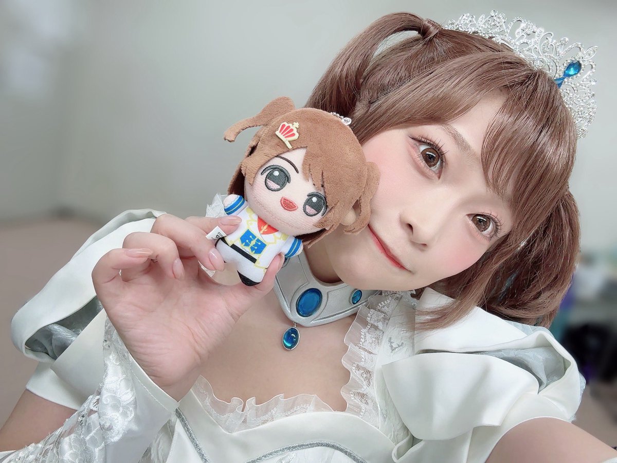 小山百代 tweet media