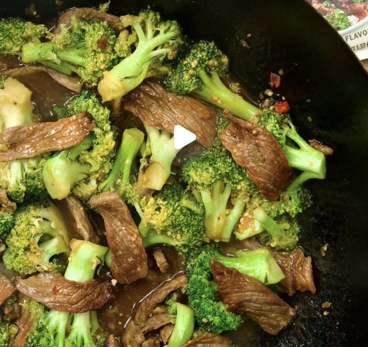 NameisRic's tweet photo. Make this Beef &amp; Broccoli in less than 35 minutes with this recipe ✌️ https://t.co/ZBoGLWsdeL