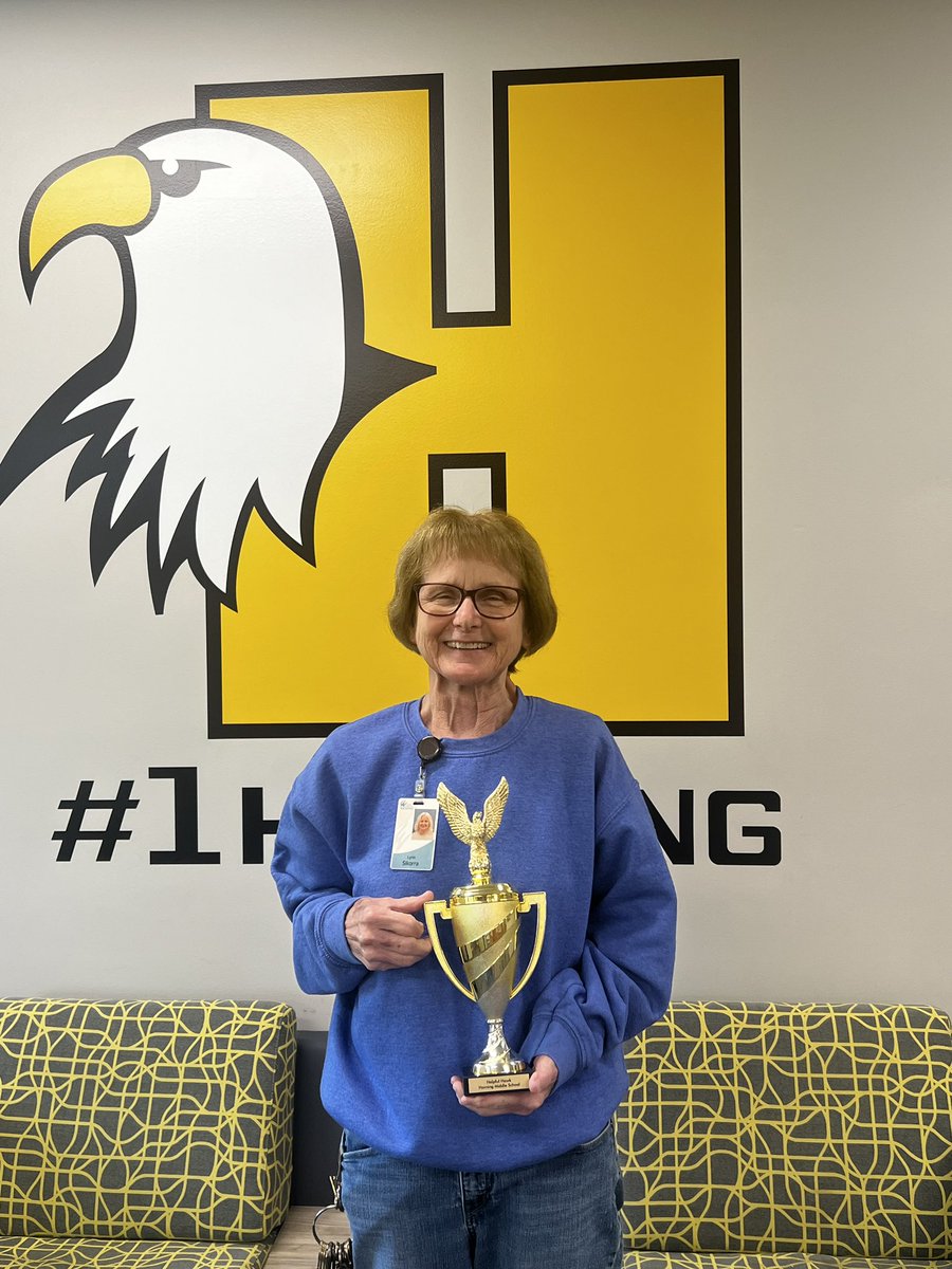 KentKleinowski's tweet photo. Congrats to Ms. Sikora and Miller, our newest Helpful Hawks. #Horning https://t.co/wglDTGR00h