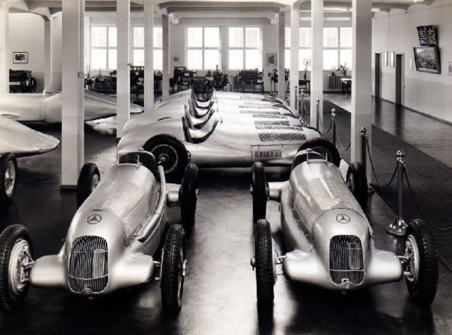 CasaPolimata's tweet photo. 1934 | 🇩🇪 |Mercedes Benz W25
#Legends
#SilverArrow https://t.co/03OSQfQOjK