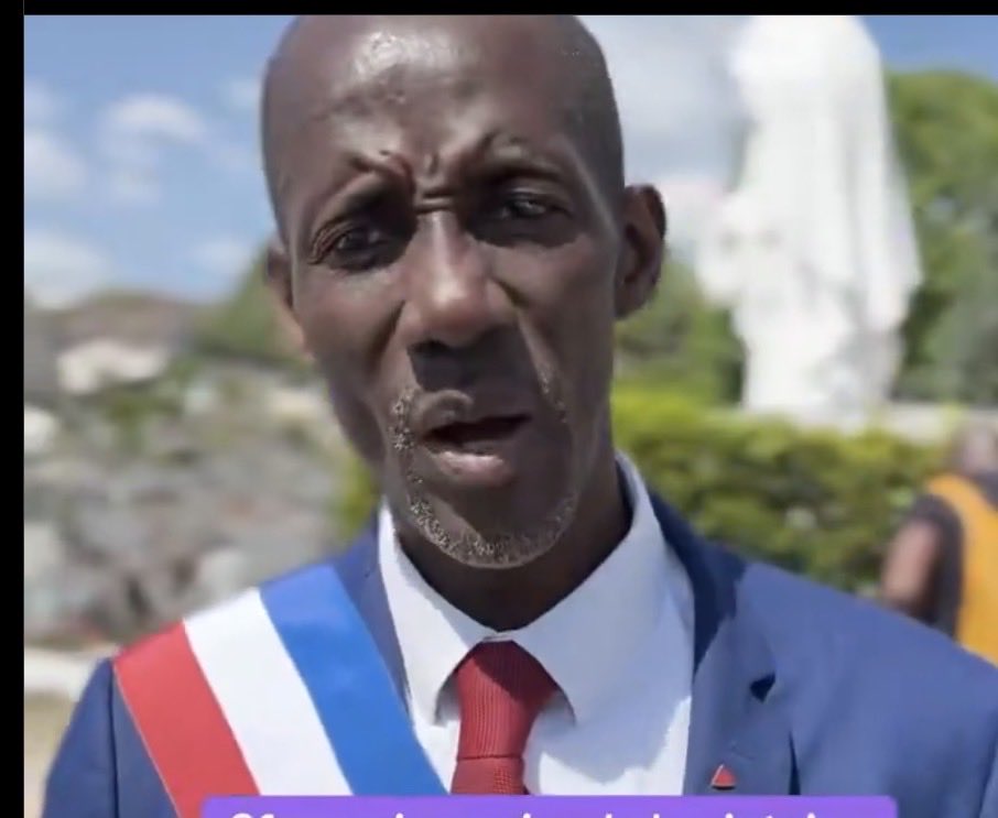 Quandleslanguessedélient tweet media