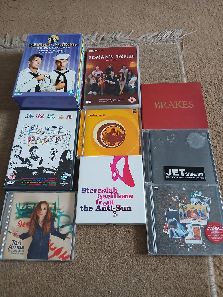 RodGray91183835's tweet photo. Recent charity shopping in Stratford upon Avon...jerry Lewis £5 mother Earth £1.50, Romans Empire £1....the rest 50p or 99p in Herts. Stereolab was an Ebay purchase..that brings me up to date with the last fortnight. Happy Chazzing folks! https://t.co/MfuvZ2NJl6