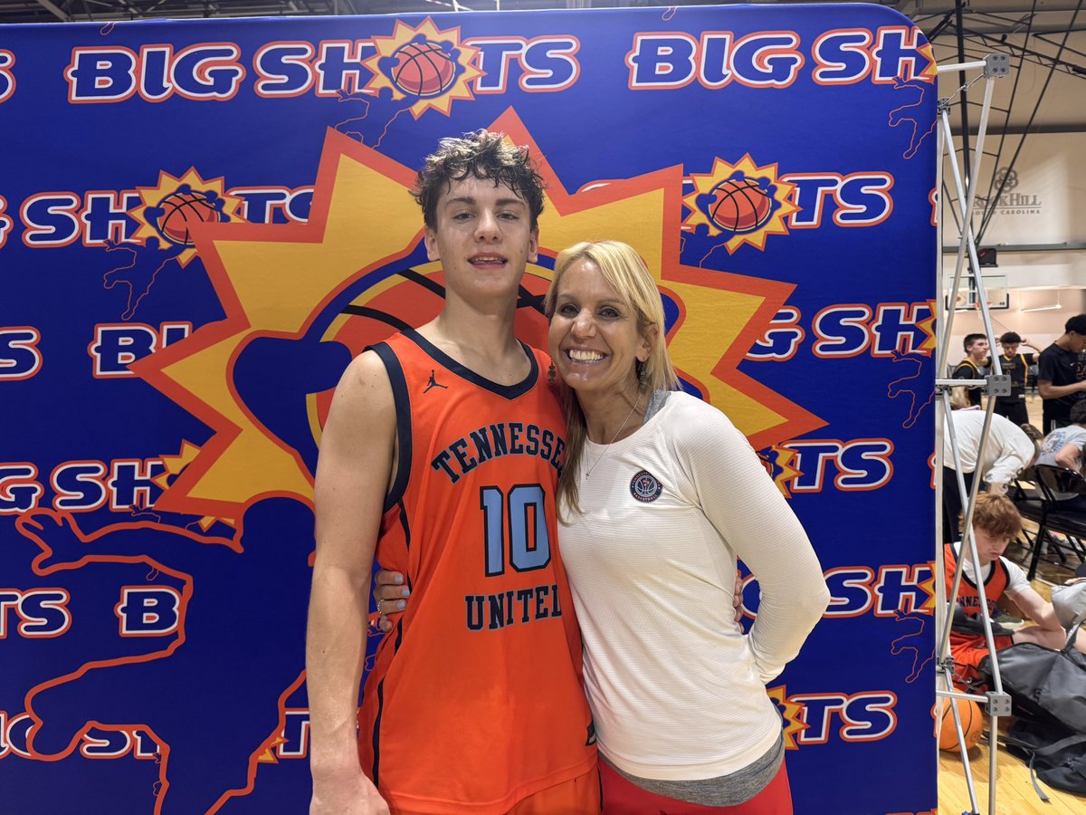 BigShotsGlobal's tweet photo. #BigShots #RockTheRock

Camden Elite 3SGB 57
#20 Elijuwon Hale 17pts
#3 Jordan Woods 13pts

TN United 52
#1 Cade Barton 22pts
#10 Brendan Murphy 18pts https://t.co/8N18iRmpHe
