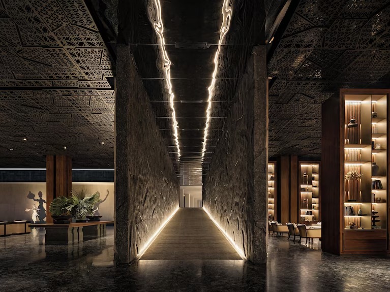 BookCabin's tweet photo. Best New Hotel: The Meru Sanur, Bali
 
Walaupun judulnya baru, tapi fasilitas dan suasananya gabisa diremehin. 
Lokasinya di pesisir Pantai Sanur yang biasa dibilang “Morning of the World”.

Suite luas dengan teras pribadi, suasana hijau, dan area wellness yang gede banget. 
Bangun pagi, buka jendela, langsung dapet rasa tenang. Simple tapi ngena banget!