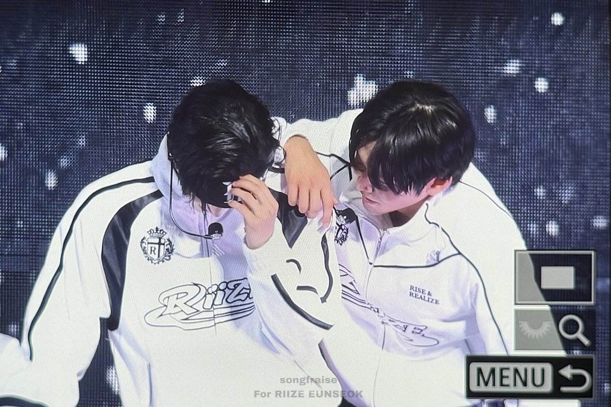 Looks like eunseok was stuck on Wonbin today