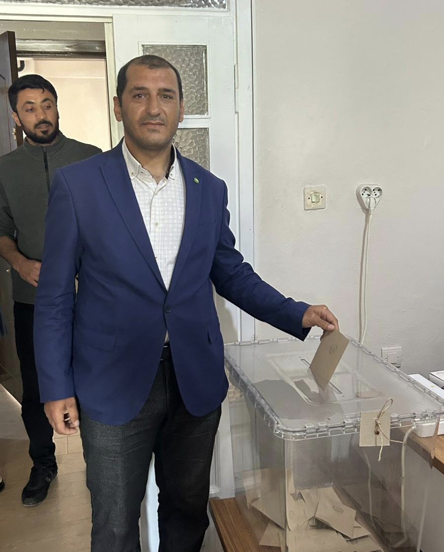 HudaParizmir's tweet photo. Bergama ve Aliağa ilçe teşkilatlarımızın Olağan Kongrelerini gerçekleştirdik. Yapılan kongrelerin hayırlara vesile olmasını temenni ediyor, yeni seçilen ve güven tazeleyen başkanlarımıza ve yönetimlerine çalışmalarında muvaffakiyetler diliyoruz. https://t.co/6inKrbLmFd