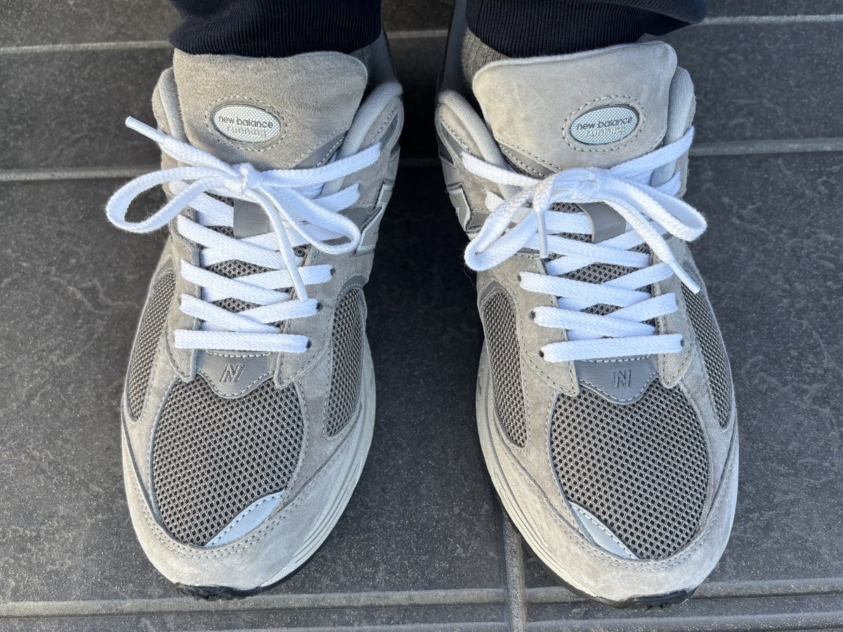 shinrock910's tweet photo. New Balance LM2002RC
シューレース交換
付属グレー→ New Balance ホワイト
1500、992、993も試着したけど
自分の足には一番心地よく
歩きやすい！デザイン良し！
最近のベストバイ！
#NewBalance
#2002r
#lm2002rc https://t.co/4g1KwTWZnf