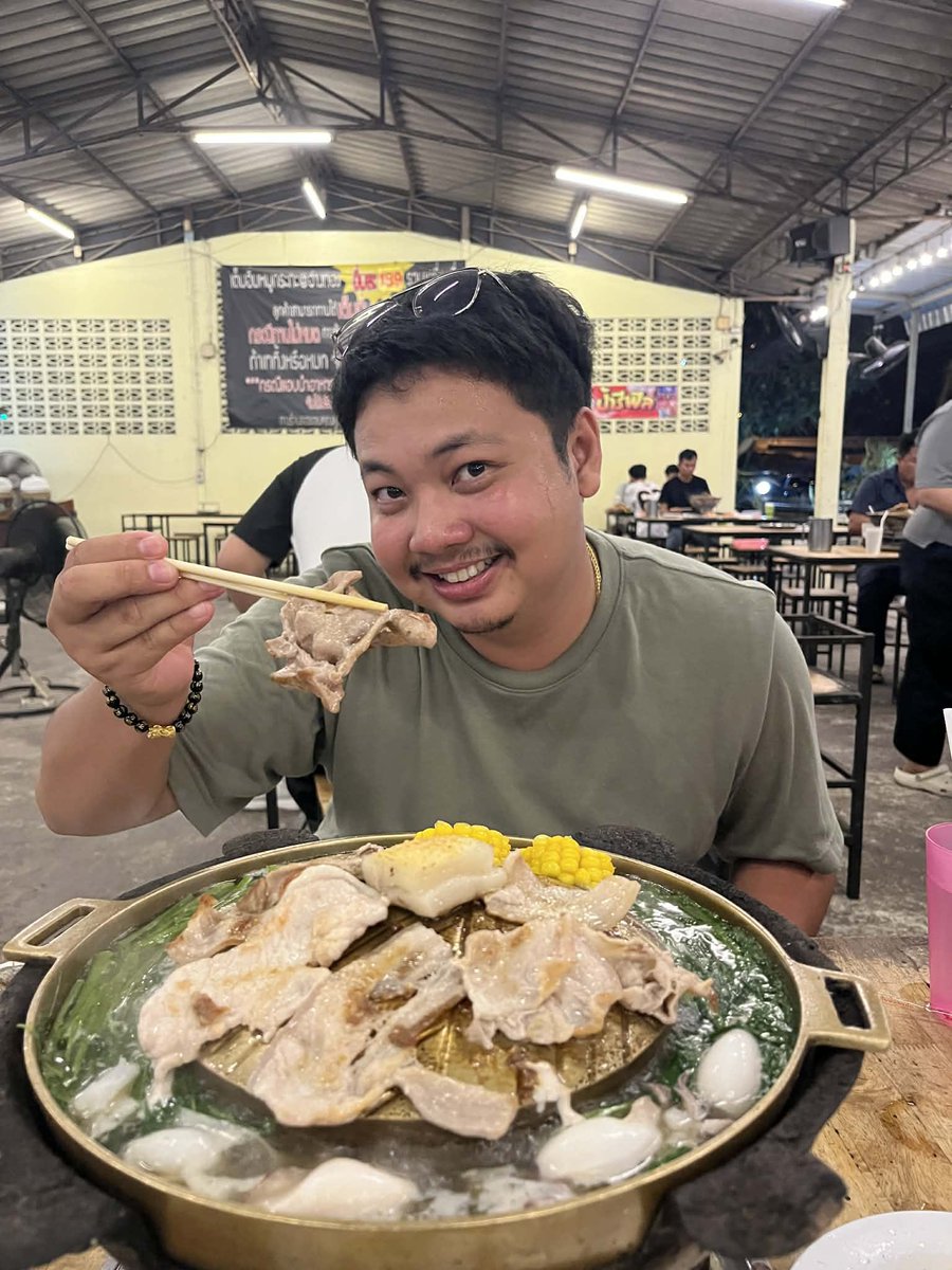 Yot201996's tweet photo. มาทานหมูทะกับลุง ไหมครับ ☺️ 
#1996 #30 
#โคราช #30กันยาโคราช #30กันยา https://t.co/txXJkin4Un