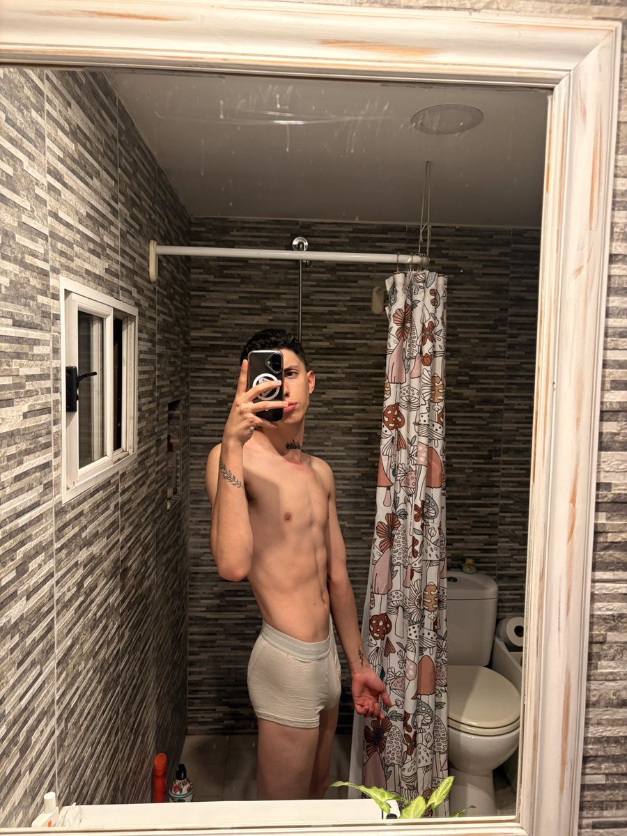 ndeahh44's tweet photo. 🪼🦋 https://t.co/JJEhStGoev