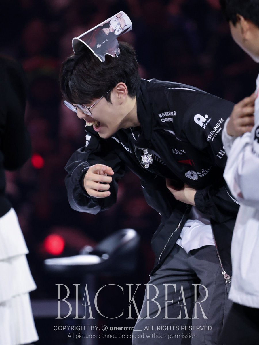 𝟐𝟔𝟎𝟒𝟐𝟓 𝐓𝟏 𝐇𝐎𝐌𝐄𝐆𝐑𝐎𝐔𝐍𝐃 𝐅𝐌 #Oner #오너 #T1