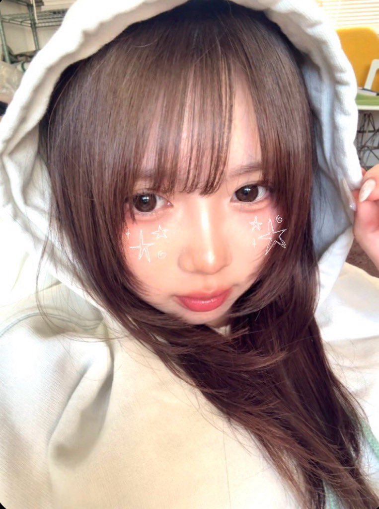 knzwtoa's tweet photo. パーカーの季節はもうおしまい🌸 https://t.co/nWMiHHvmbj