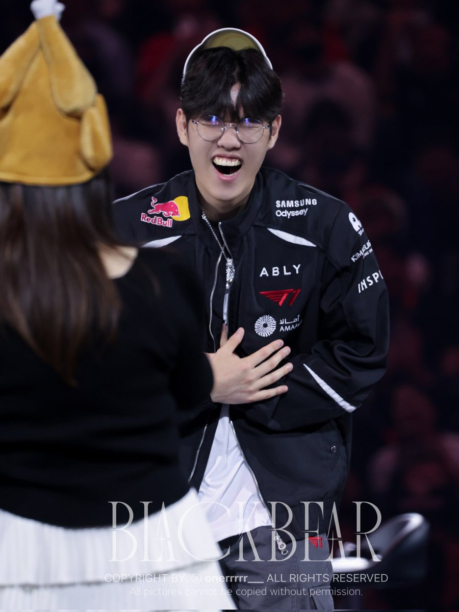 𝟐𝟔𝟎𝟒𝟐𝟓 𝐓𝟏 𝐇𝐎𝐌𝐄𝐆𝐑𝐎𝐔𝐍𝐃 𝐅𝐌 😁 #Oner #오너 #T1