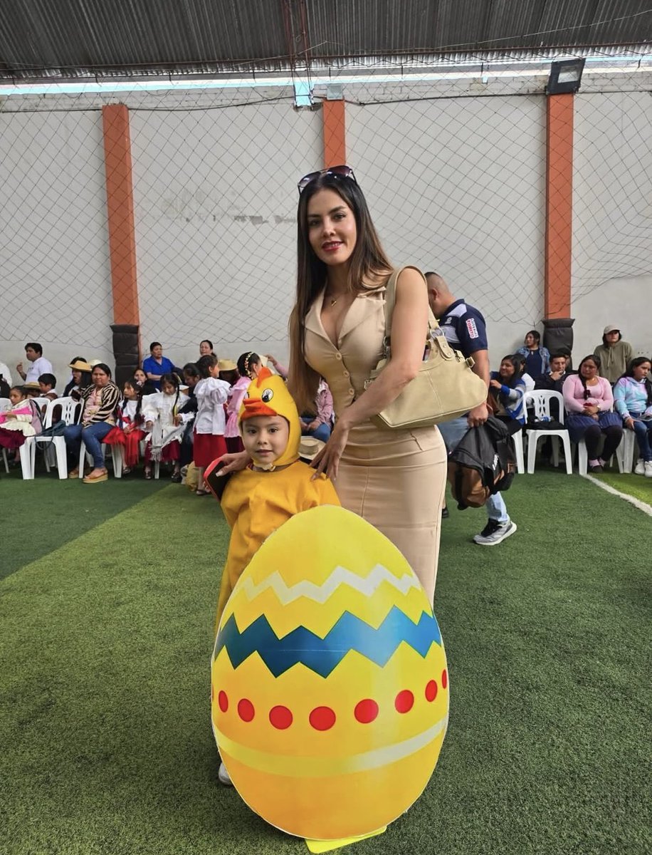 models_T17's tweet photo. Mayra Elizabeth 
Aparte de ser una mujer trabajadora también es una gran madre felicidades 🫶❤️ https://t.co/IDT2en6Cnw