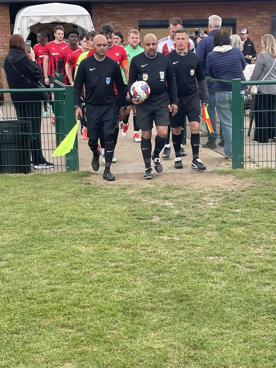LDLSFL25's tweet photo. @tottssundays beat @CaddingtonFCSun 1-0 in Div 1 cup 
Congratulations to all involved https://t.co/aZnAr9fObq