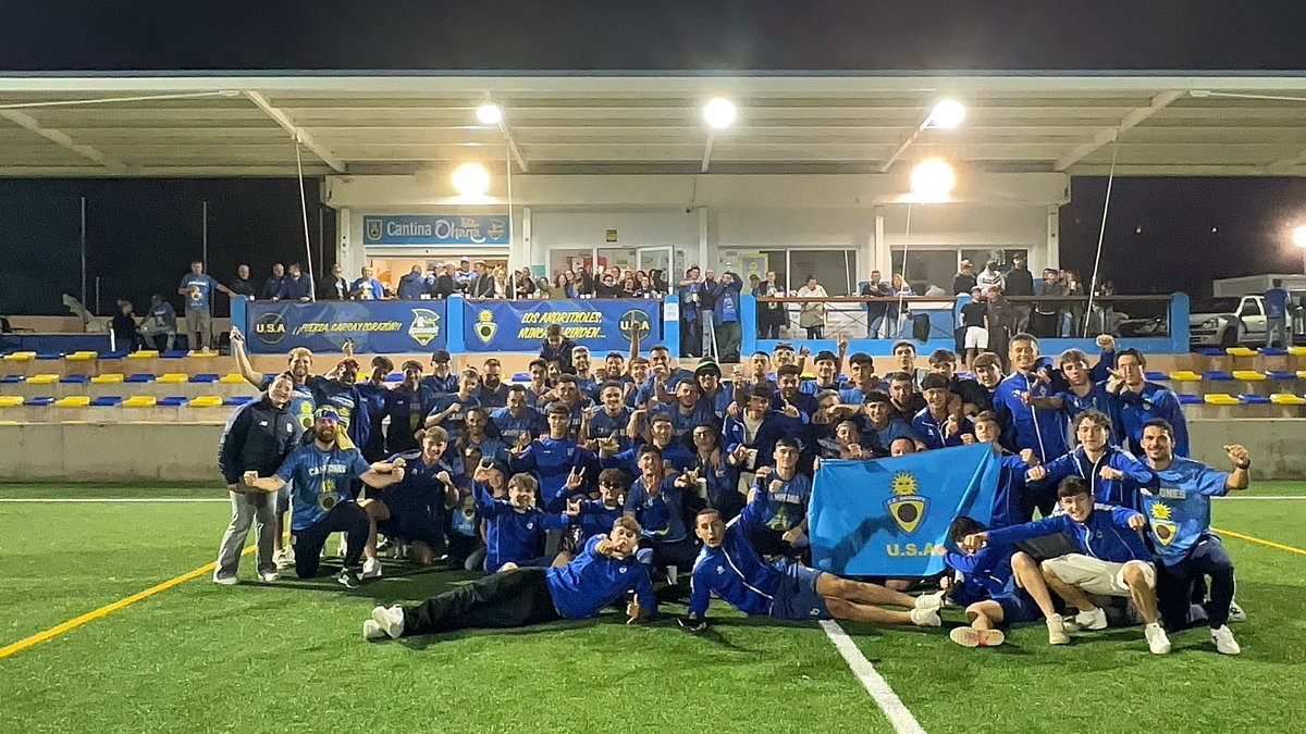 Enaitz6's tweet photo. We are the champions!
Som de l’Andratx!
Son mis gallos!

#Campeones #DH #Andratx #PetitsIValents #Mallorca https://t.co/CAUQPGrUJ6