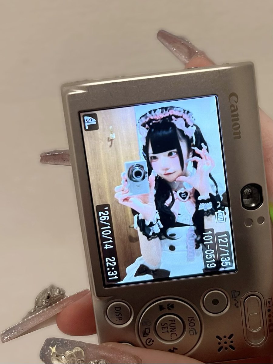 ちさと tweet media