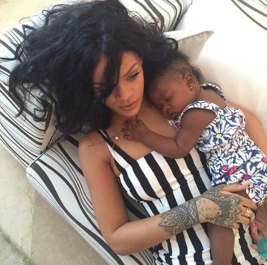 Rihanna | HQ tweet media