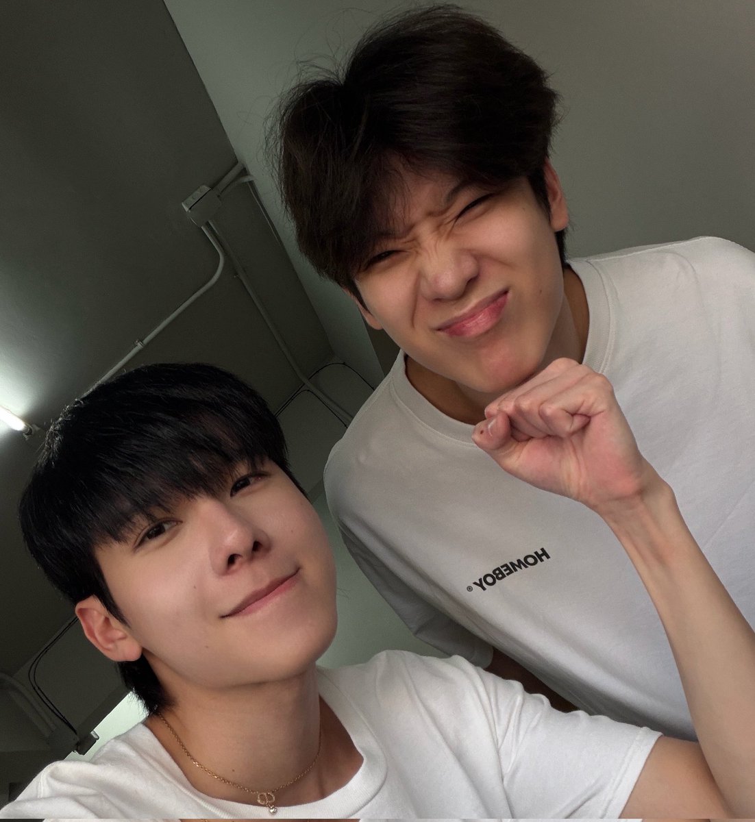 pinpoyyuk's tweet photo. Fans only want a safe and respectful environment for the artists they love and support. Please protect Jimmy and Ohm.
PROTECT JIMMY AND OHM
#ProtectYourArtists #ปกป้องศิลปินของคุณ #JimmyOhm @DomundiTV https://t.co/as9lMdD3A2
