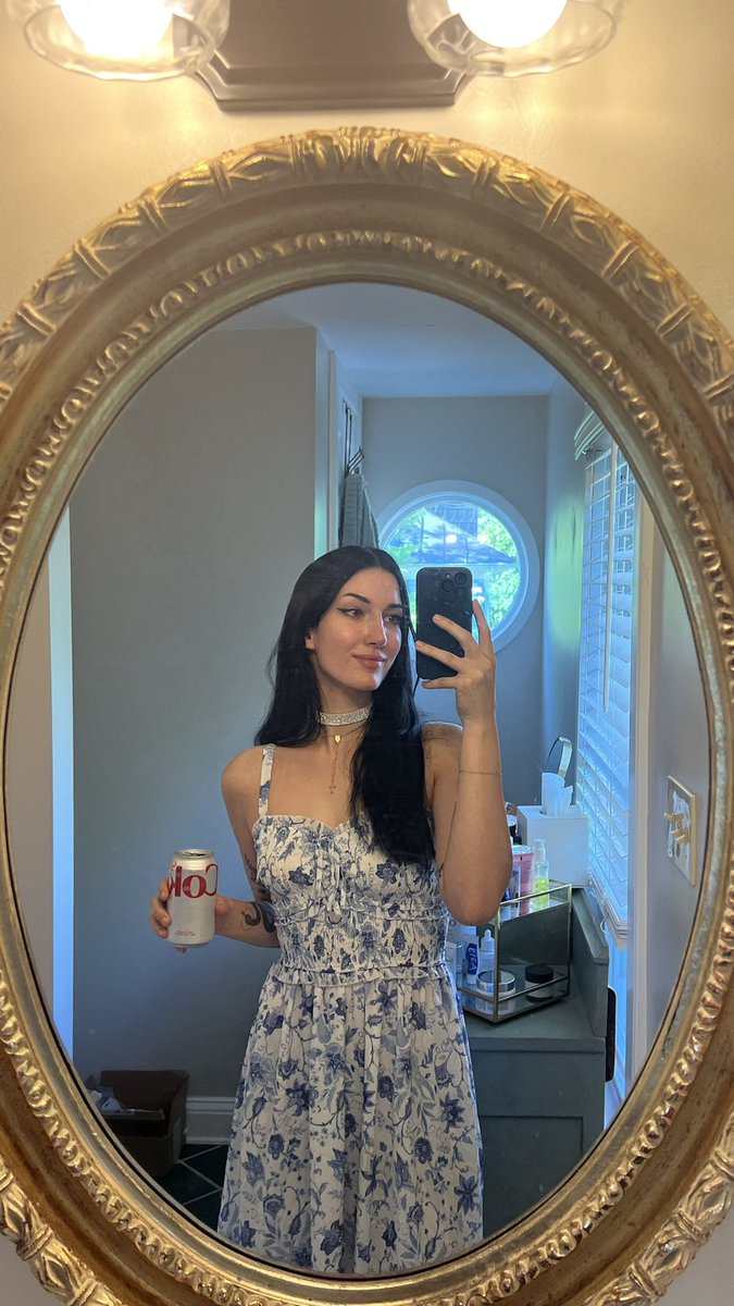 Cassi tweet media
