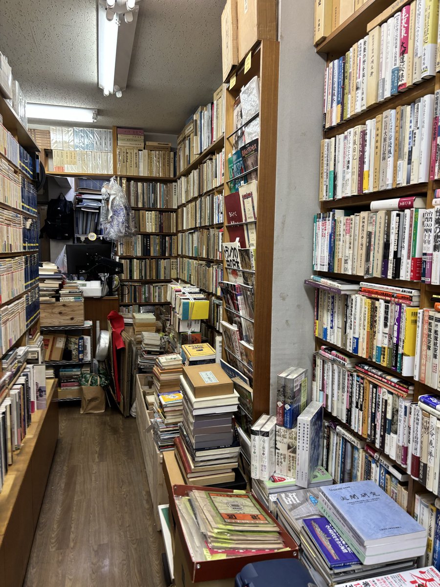 Ogawa_HURUHONYA's tweet photo. 小川書店
ご報告 https://t.co/0I0l8FqXao