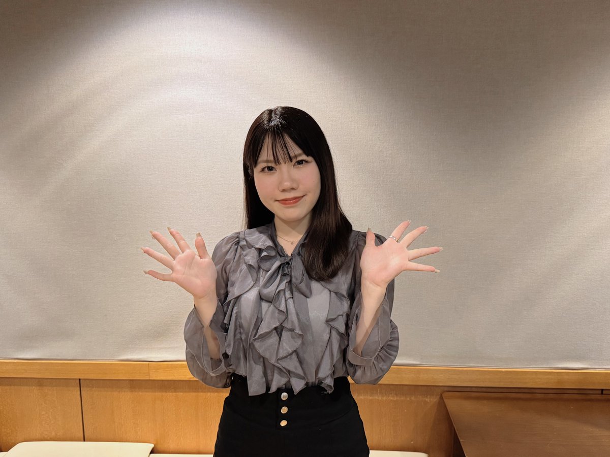 imadoki_campus's tweet photo. 本日登場してくれたのは
イマキャン学籍番号137番
学習院大学の #石井優衣 さんでした✨

ありがとうございました🌌

#イマキャン #中川紅葉 #谷崎早耶 https://t.co/e0IxsR2n9s