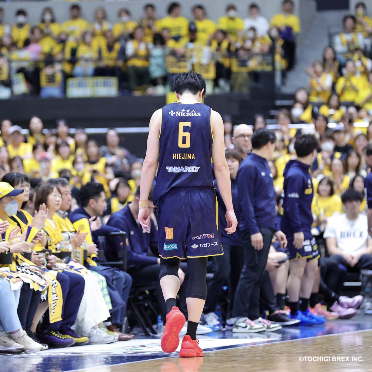 【試合後会見】
5/10(日) CS QF Game2 名古屋D戦

#6 比江島選手
「1年間、いろんな習慣を積み重ねてきたつもりだが、最後にできなかったことには悔いが残るが、昨日よりはインテンシティ高く、試合に入れたし、リバウンドの意識も高くできた。