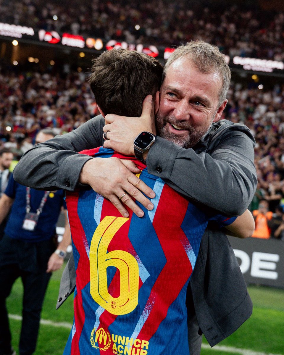 Se queda a dirigir el clásico a pesar de toda la situación. Háganlo por él