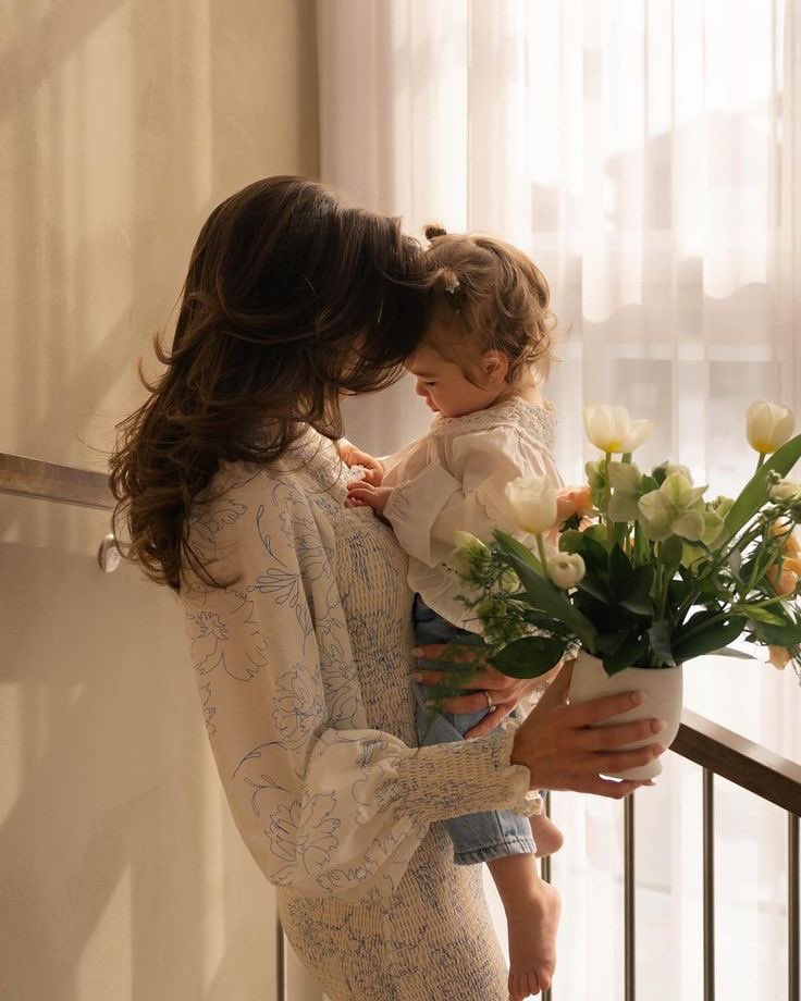 MikaelsonRena's tweet photo. Happy Mother’s Day to the best mama out there @icequeenNBC https://t.co/UdDfWZ3WO7