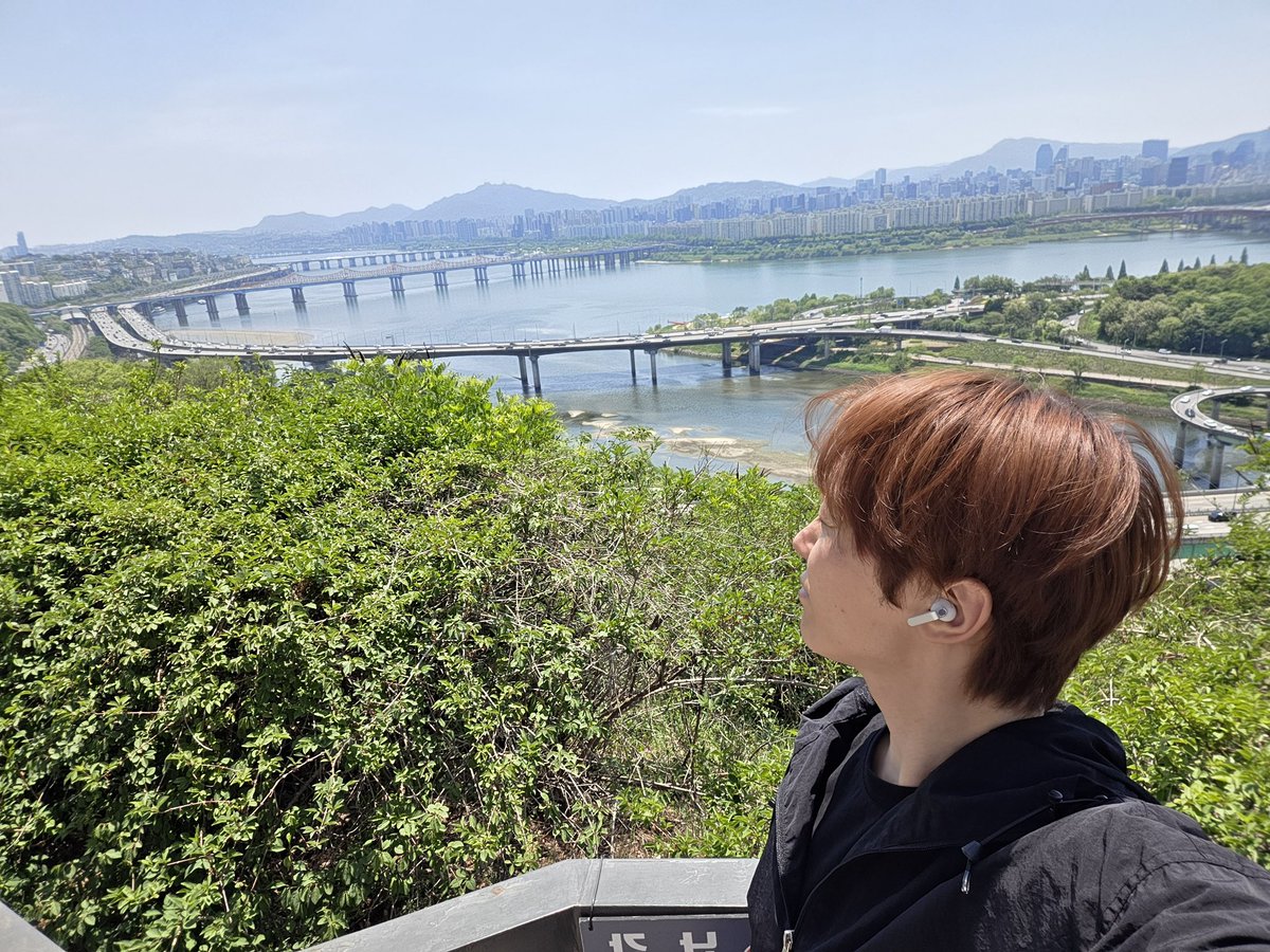 아웅 오늘 승가니까지 와서 
김쑥국 행복해 미치는 날