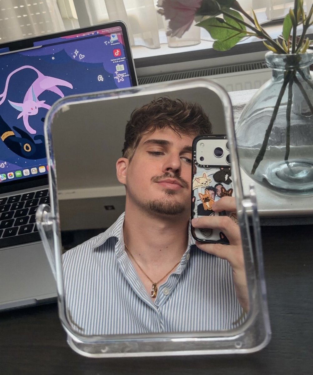 richard 🖤✨ tweet media