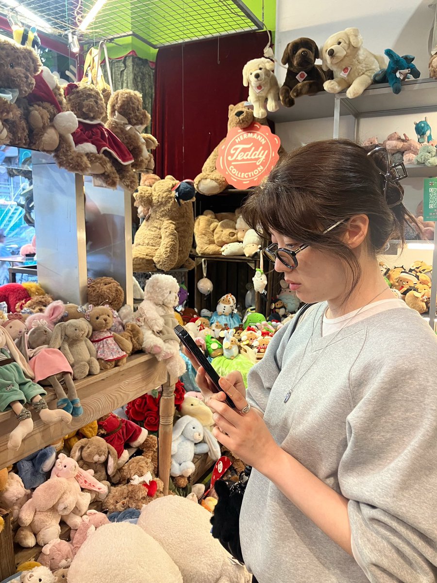 ciabyscene's tweet photo. [10.05.26] hyuniiiiiii_95917 ig update 

🎁🎁 gifts hunting 🎁🎁

#NamJiHyun #남지현 https://t.co/XLldzsjYD5