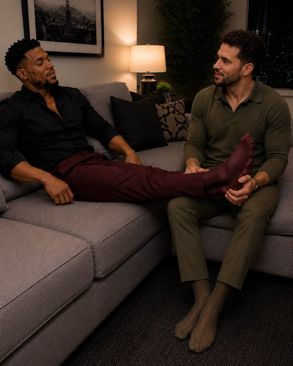 SheerSocks6's tweet photo. This is AI, but I wanna manifest this IRL. We both come home from work but I'm gonna pamper my man and help him relax. https://t.co/ocZbAJBSWh