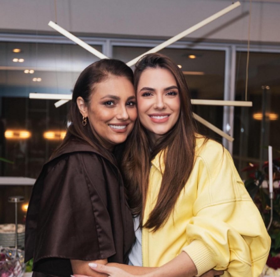 feliz dia das mães para essas duas mulheres incríveis: dona mari e jade ❤️✨️