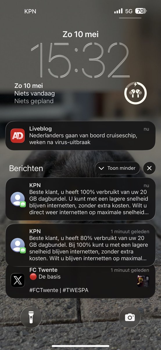 aernoud2001's tweet photo. @KPN @KPNwebcare hoe kan dit elke keer als ik naar Twente ga ? 4000 MB in 1 minuut ? https://t.co/xpqOOYSmqt