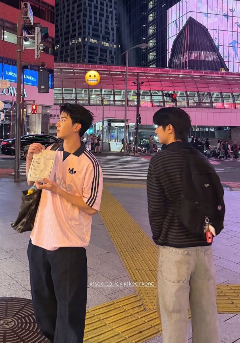 จี้ปุ่งเหมือนกันแค่คนละปี🫳🏻🫳🏻
꒰ #sea_ta_lay #keenkeno #seakeen ꒱