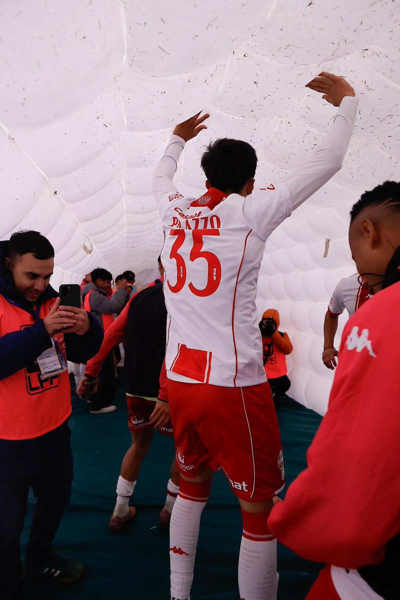CA Huracán tweet media